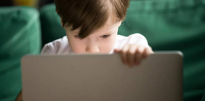 آموزش مدیریت کودکان در فضای مجازی